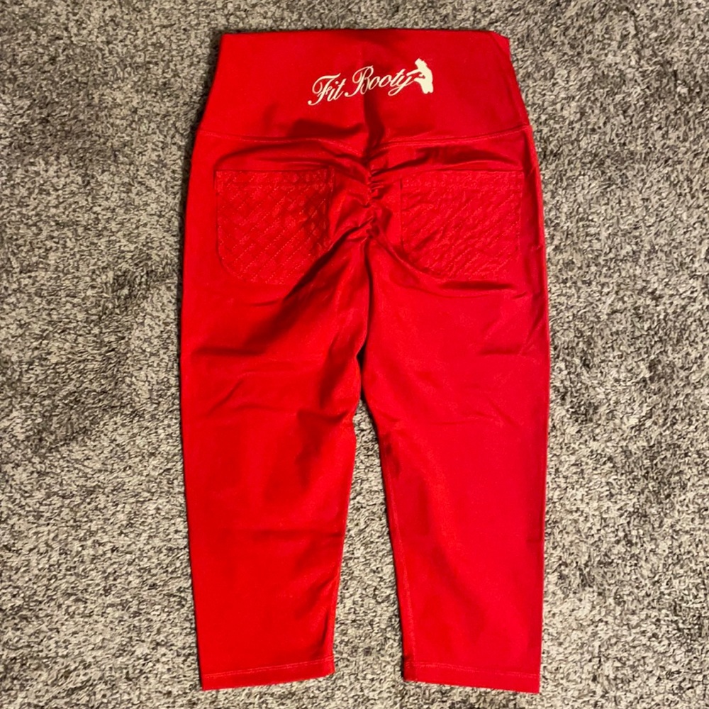 Fit Booty capris